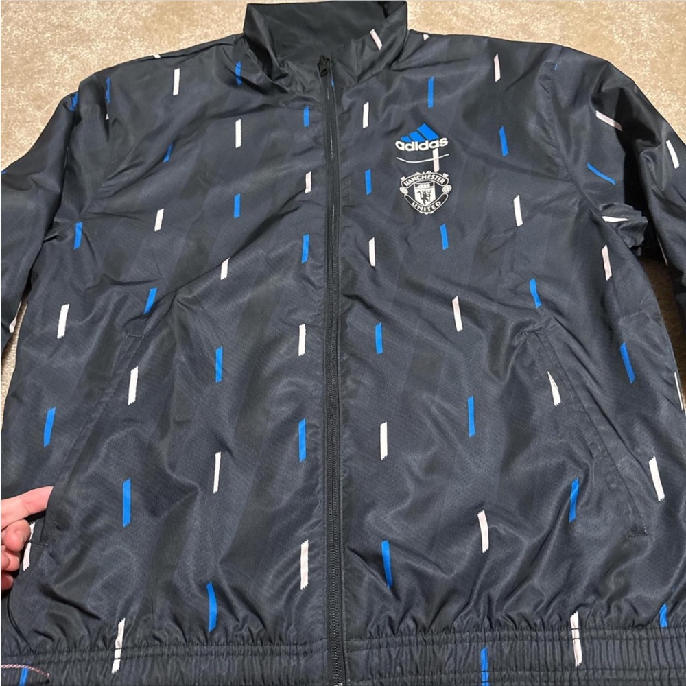 MANCHESTER UNITED x ADIDAS On Field Team Logo Anthem Reversible Zip Jacket NEW - Picture 13 of 13